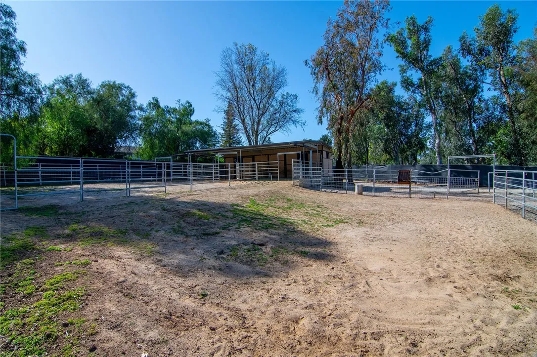 922 Carefree Drive, Simi Valley, California 93065 home-pic-40
