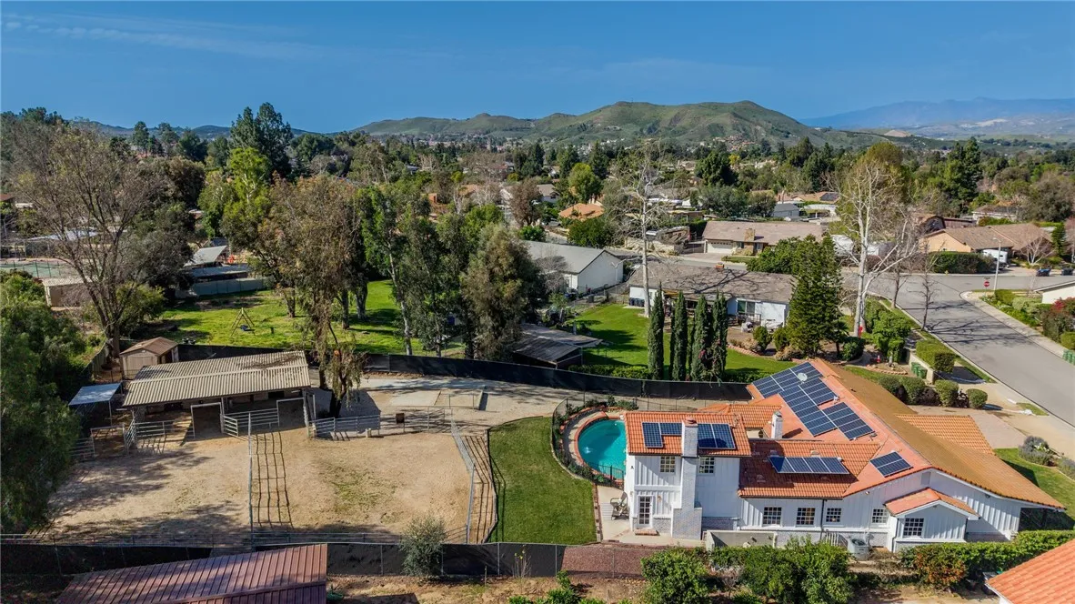 922 Carefree Drive, Simi Valley, California 93065 home-pic-49