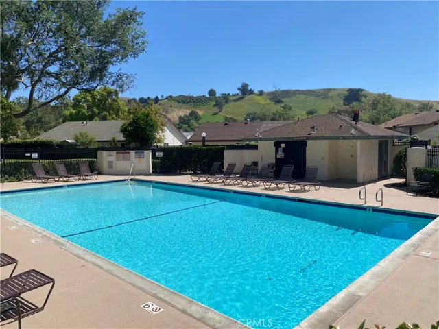 2nd of 3 pools locted right around the corner