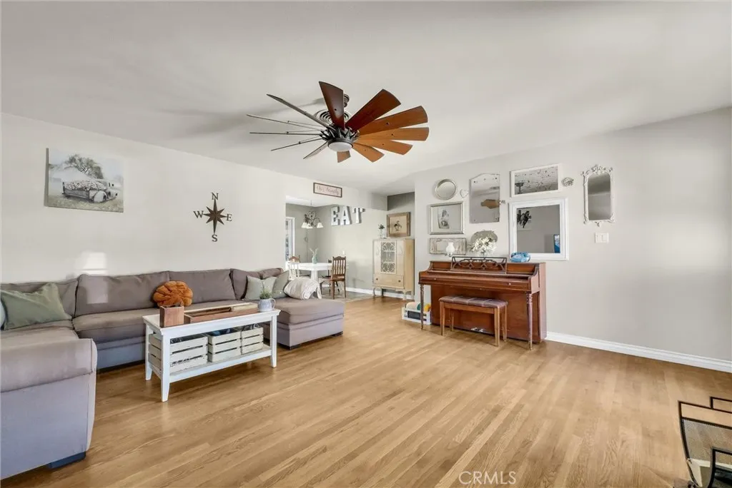 350 E Hacienda, Corona, California 92879 home-pic-5