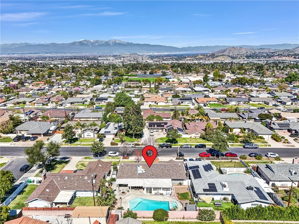 350 E Hacienda, Corona, California 92879 home-pic-29
