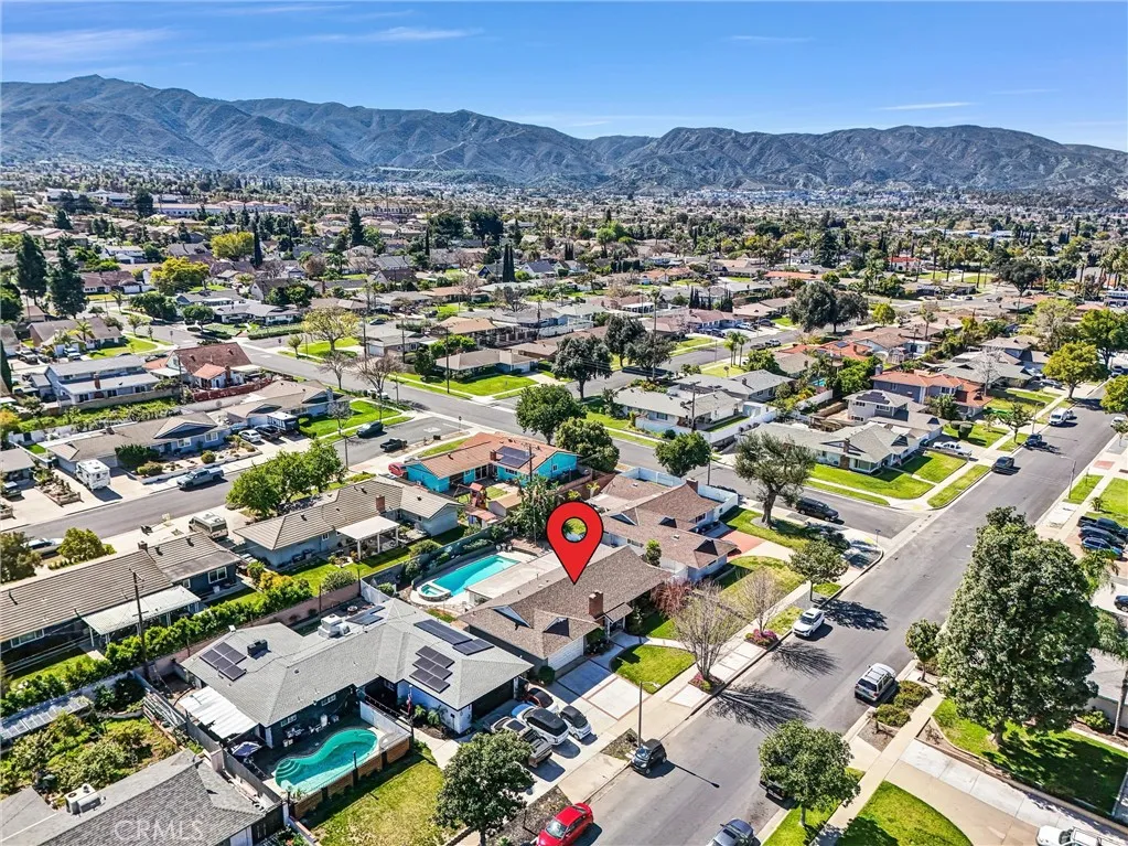 350 E Hacienda, Corona, California 92879 home-pic-32
