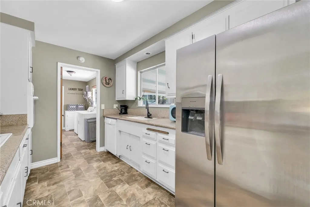 350 E Hacienda, Corona, California 92879 home-pic-10