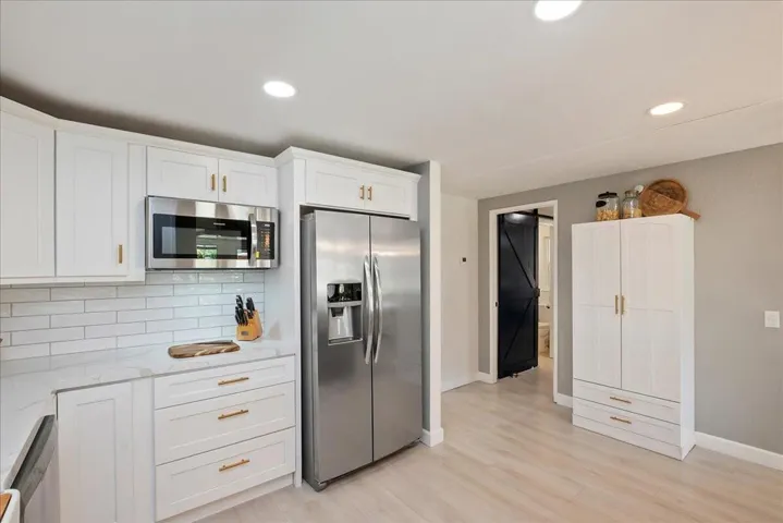 21-Kitchen