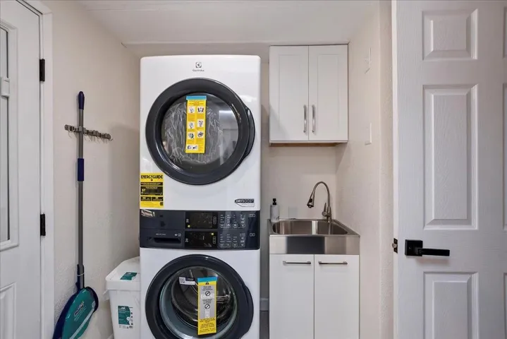27-Laundry Room