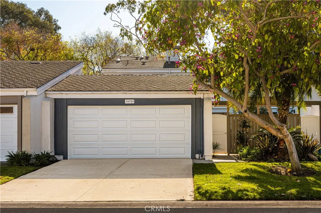 19731 Shorecliff, Huntington Beach, California 92648 home-pic-2