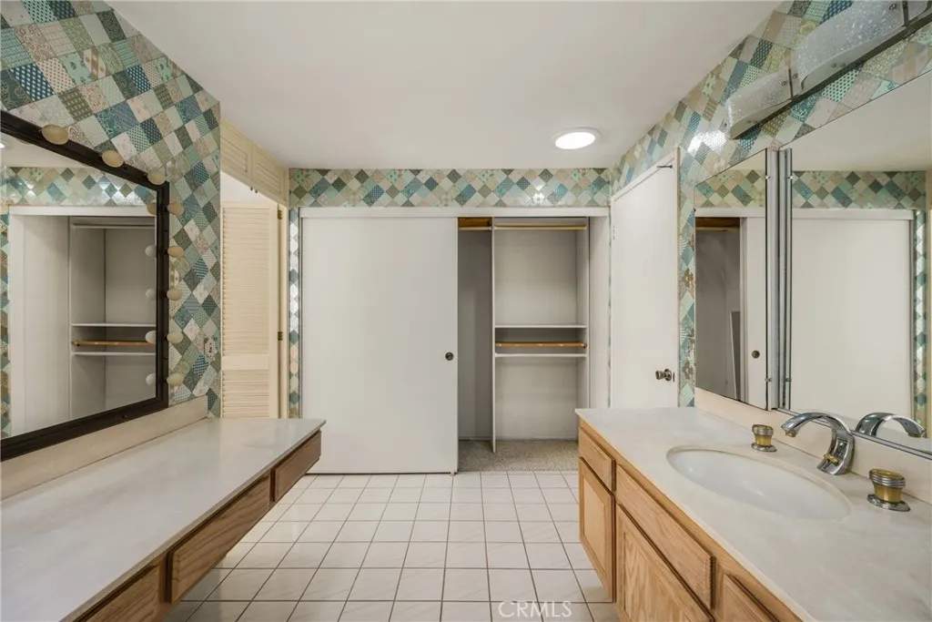 19731 Shorecliff, Huntington Beach, California 92648 home-pic-30