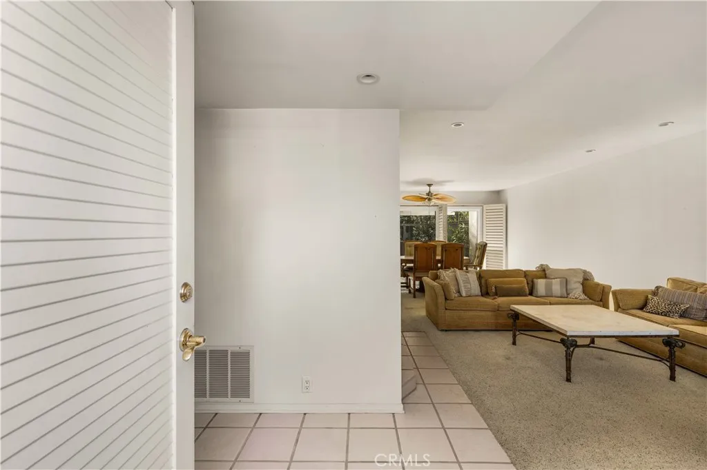 19731 Shorecliff, Huntington Beach, California 92648 home-pic-5
