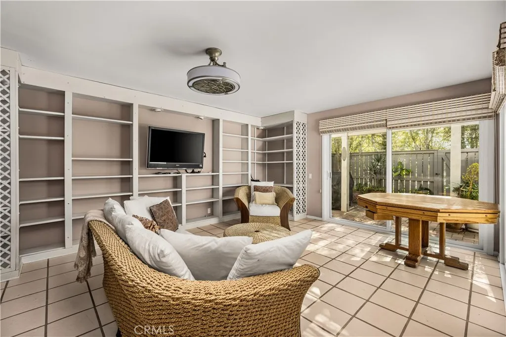 19731 Shorecliff, Huntington Beach, California 92648 home-pic-17