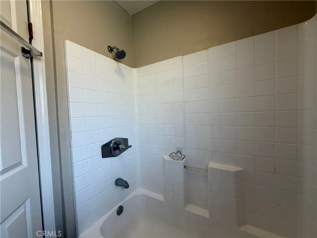 3924 W 104th, Inglewood, California 90303 home-pic-9