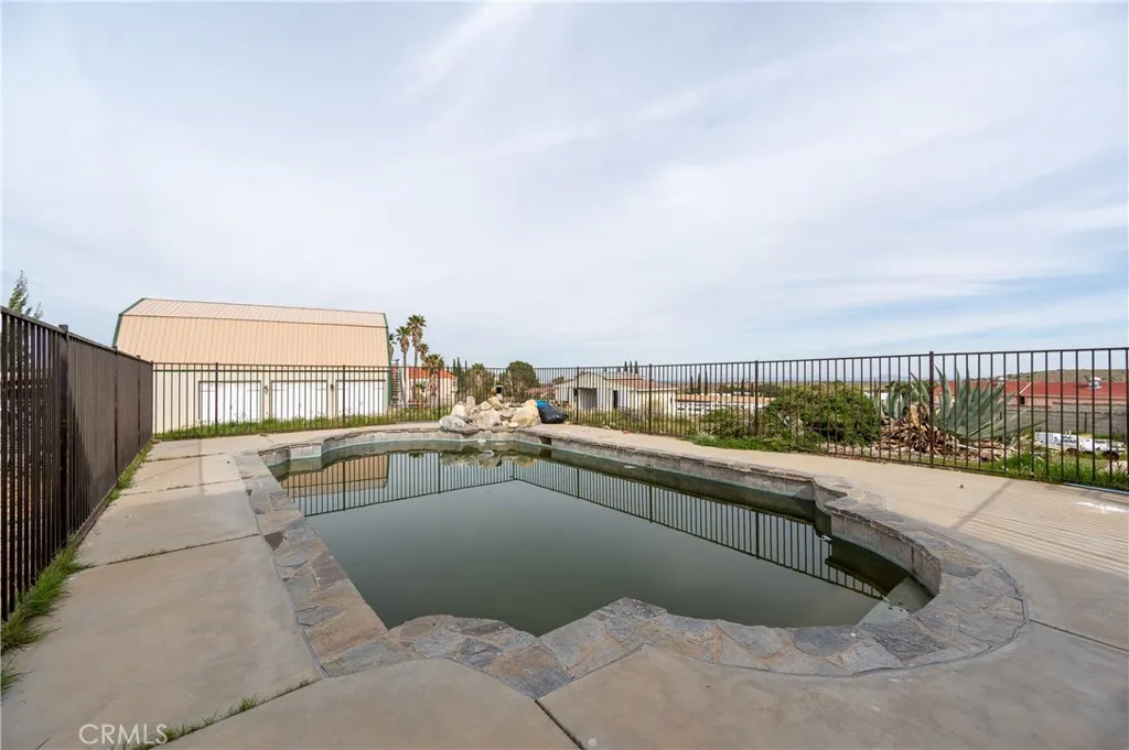 957 Sierra Hills Lane, Palmdale, California 93550 home-pic-41