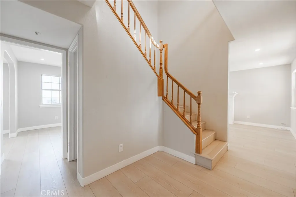957 Sierra Hills Lane, Palmdale, California 93550 home-pic-6