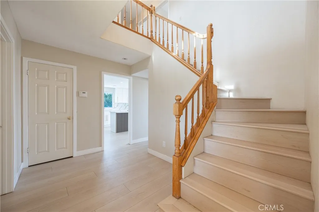 957 Sierra Hills Lane, Palmdale, California 93550 home-pic-7
