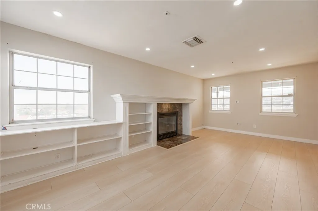 957 Sierra Hills Lane, Palmdale, California 93550 home-pic-13