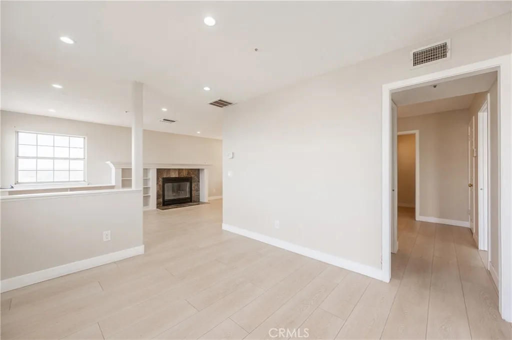 957 Sierra Hills Lane, Palmdale, California 93550 home-pic-17
