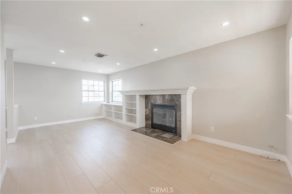 957 Sierra Hills Lane, Palmdale, California 93550 home-pic-8