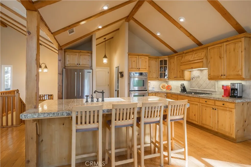 173 Grizzly Road, Lake Arrowhead, California 92352 home-pic-10
