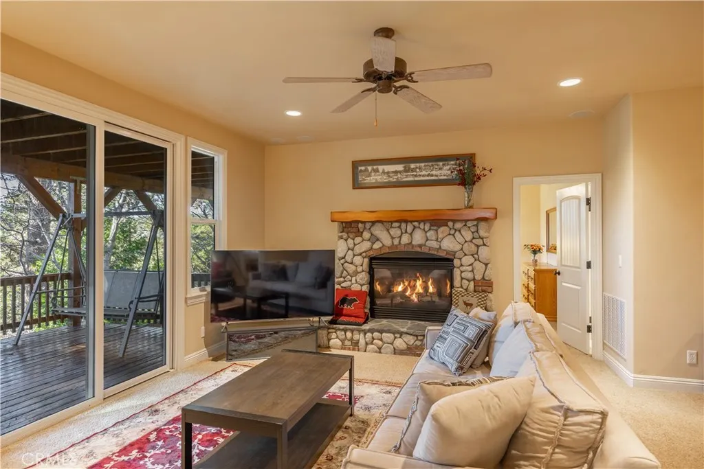 173 Grizzly Road, Lake Arrowhead, California 92352 home-pic-25
