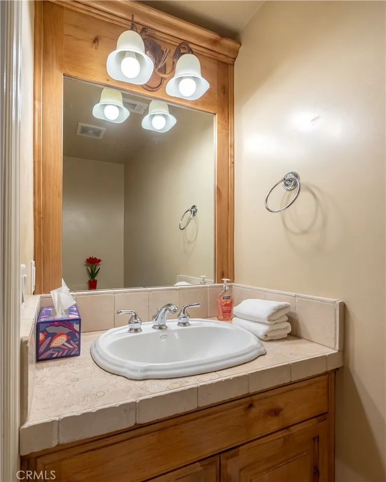 173 Grizzly Road, Lake Arrowhead, California 92352 home-pic-13