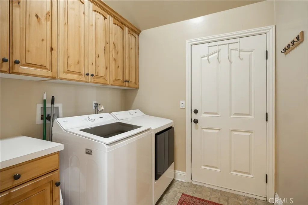 173 Grizzly Road, Lake Arrowhead, California 92352 home-pic-40