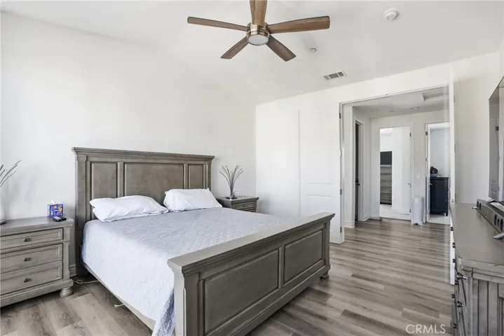 Master Suite Bedroom,
Upper Level