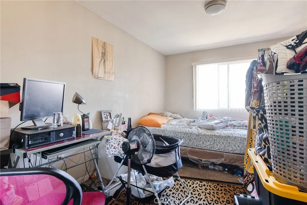 1449 1447 W 83rd, Inglewood, California 90047 home-pic-15