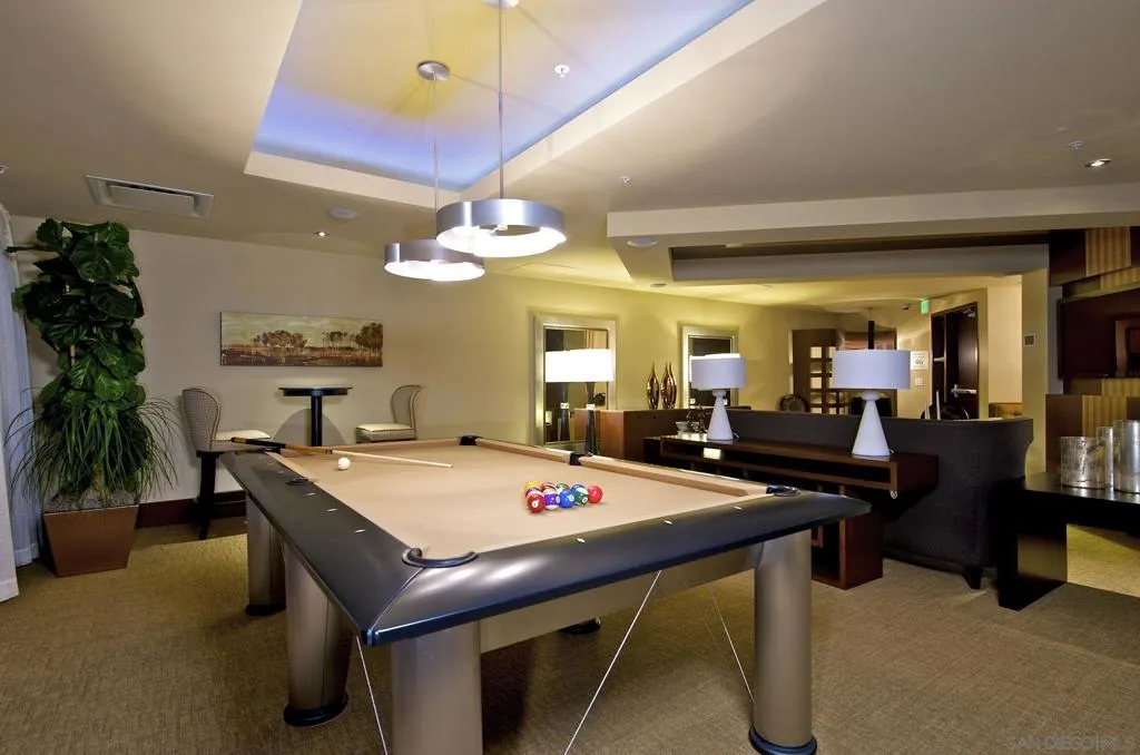 1325 Pacific Hwy 3503, San Diego, California 92101 home-pic-68
