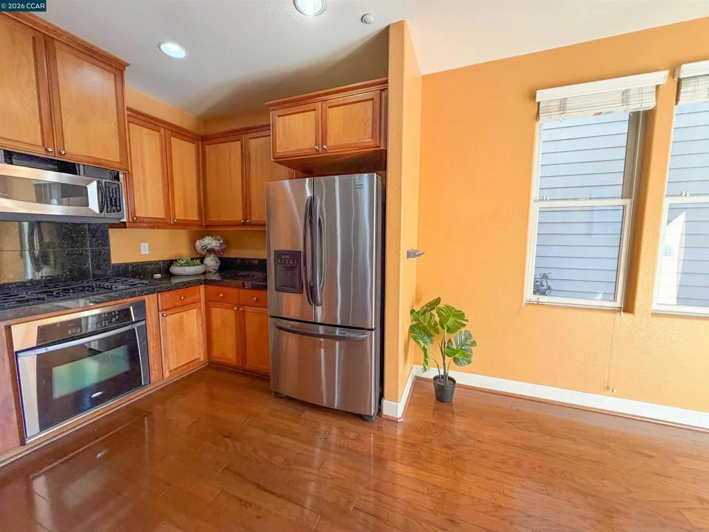 3198 3198 S Front St, Hercules, California 94547 home-pic-18