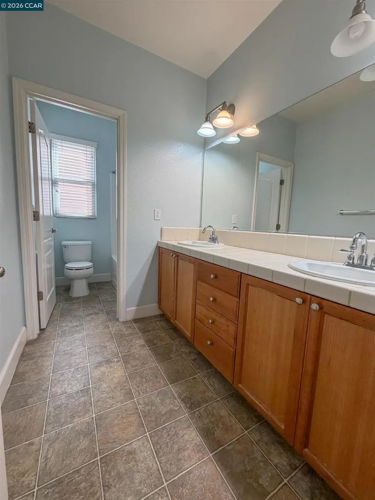 3198 3198 S Front St, Hercules, California 94547 home-pic-25