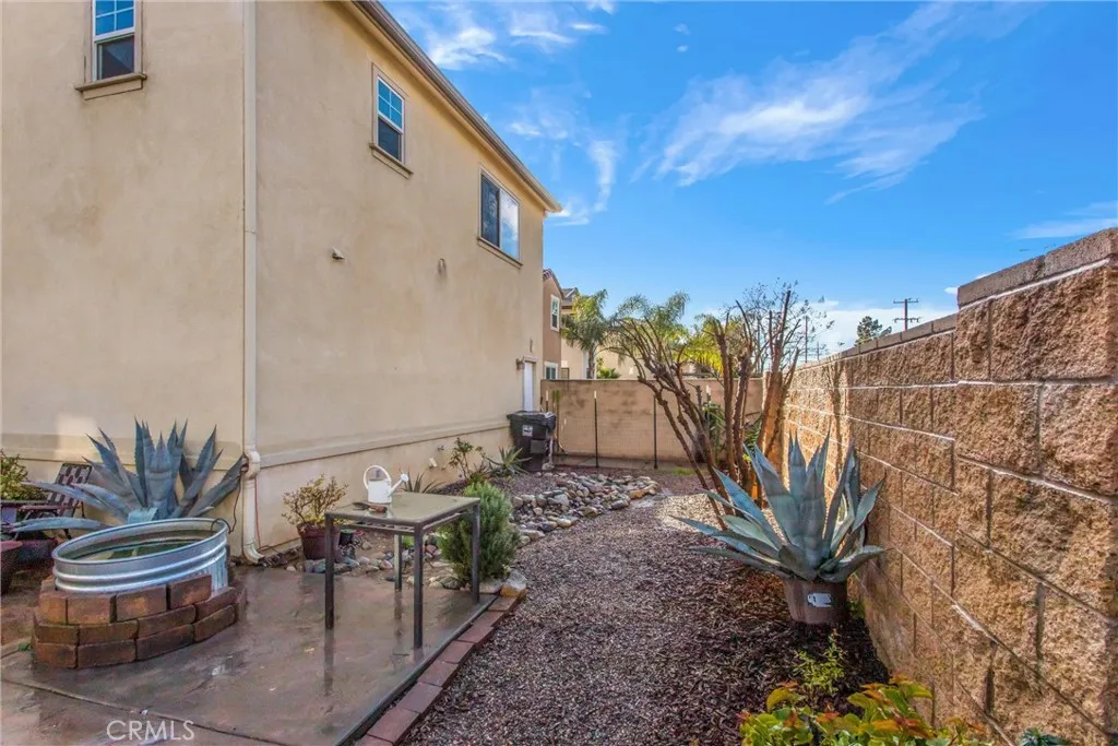 2618 W Via San Carlos, San Bernardino, California 92410 home-pic-20