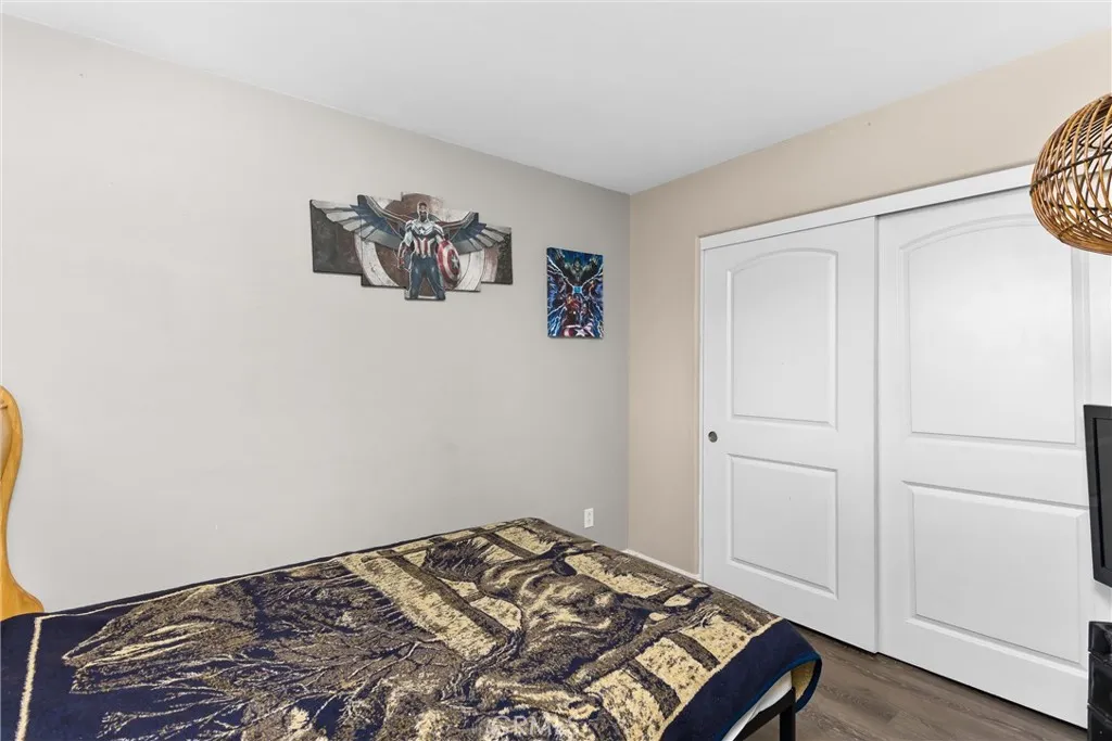 2618 W Via San Carlos, San Bernardino, California 92410 home-pic-16