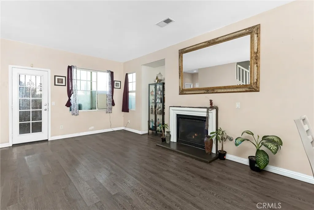 2618 W Via San Carlos, San Bernardino, California 92410 home-pic-3