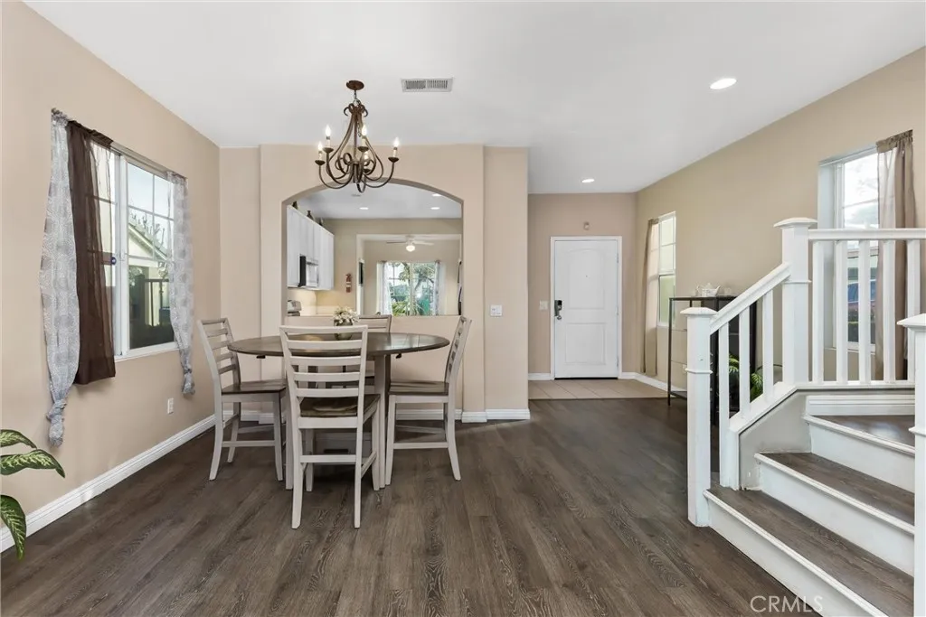 2618 W Via San Carlos, San Bernardino, California 92410 home-pic-6