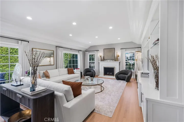 FORMAL LIVING ROOM