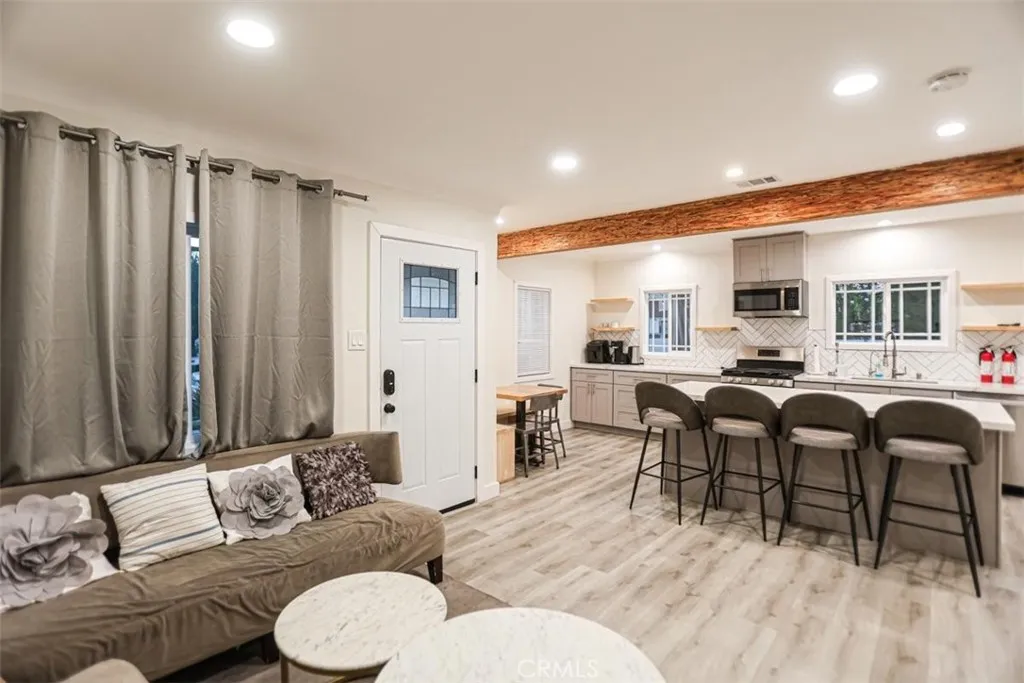 6792 Gaviota, Long Beach, California 90805 home-pic-7