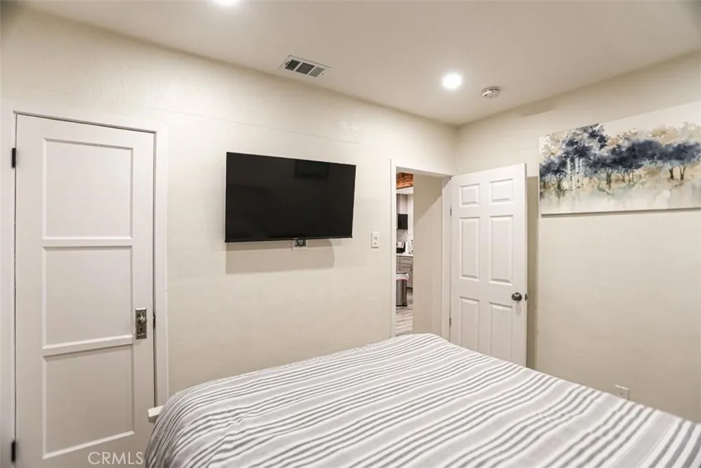 6792 Gaviota, Long Beach, California 90805 home-pic-20