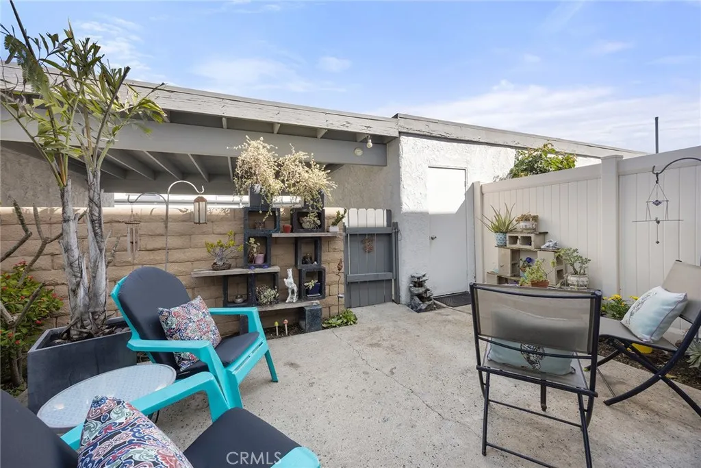 1910 W Palmyra Avenue 139, Orange, California 92868 home-pic-27