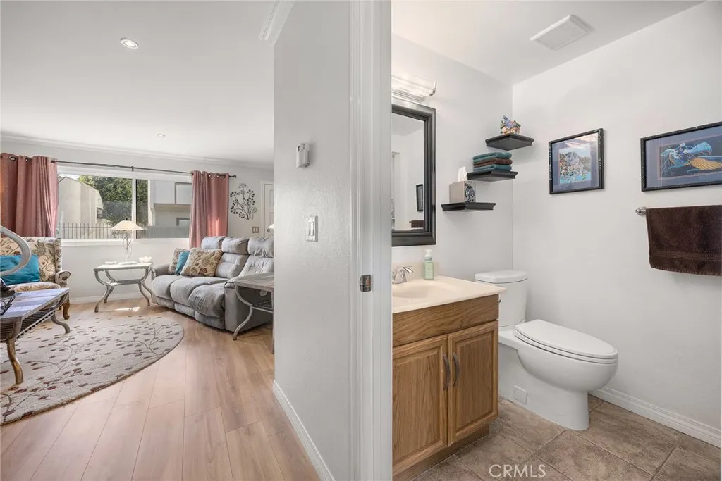 1910 W Palmyra Avenue 139, Orange, California 92868 home-pic-9