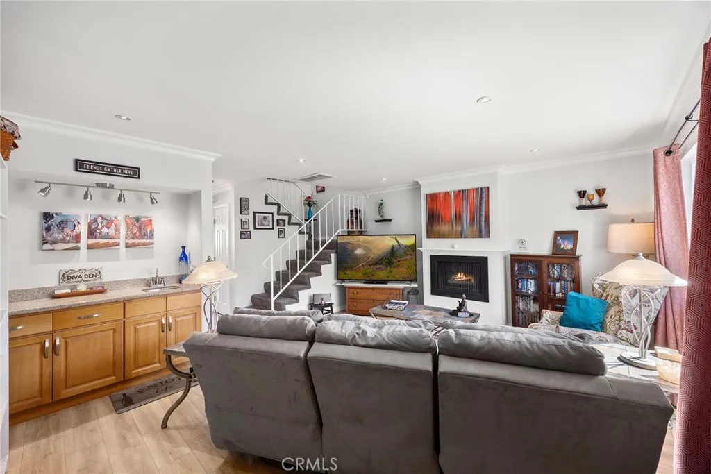 1910 W Palmyra Avenue 139, Orange, California 92868 home-pic-6