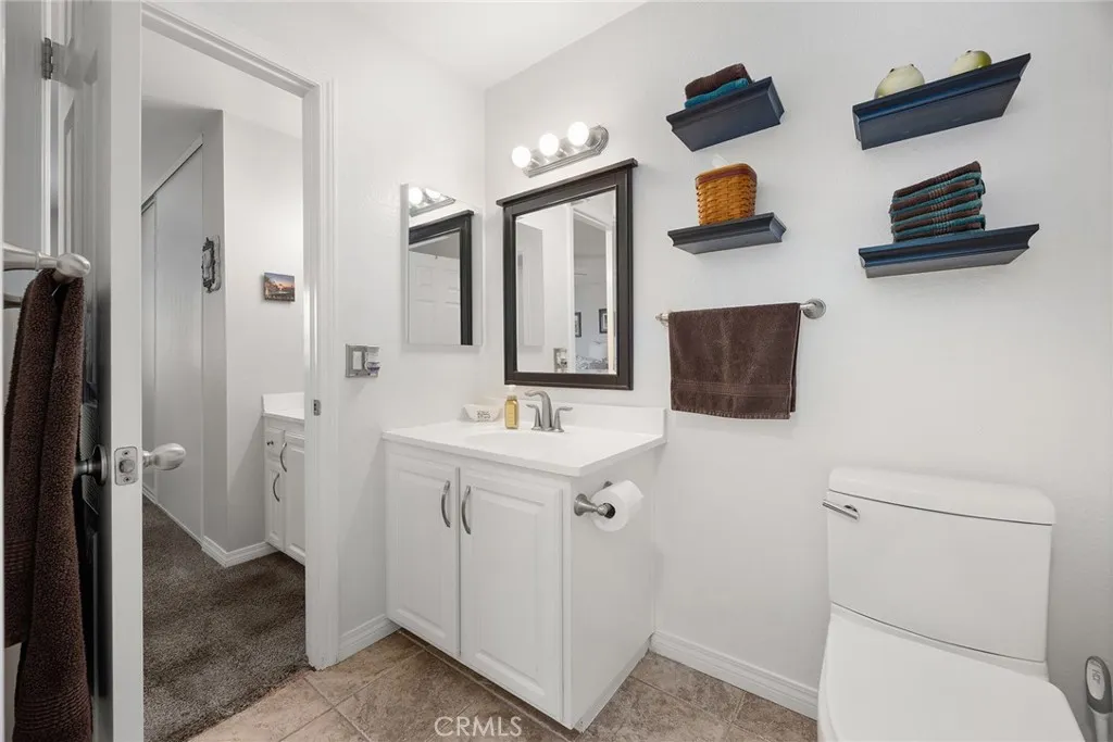 1910 W Palmyra Avenue 139, Orange, California 92868 home-pic-18