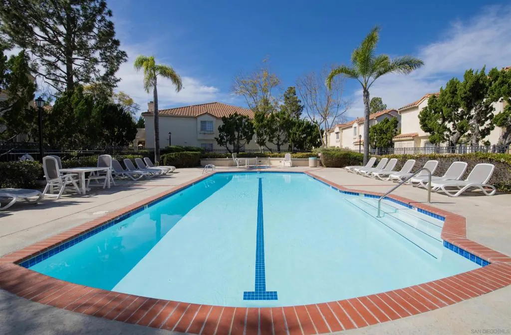 1050 La Tortuga Dr 15, Vista, California 92081 home-pic-14