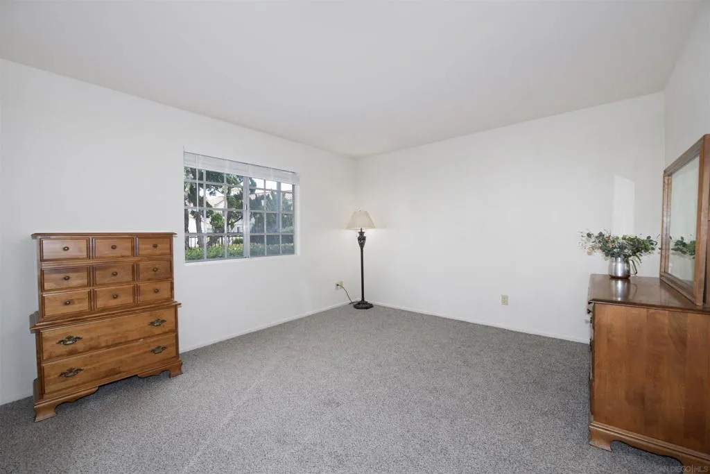 1050 La Tortuga Dr 15, Vista, California 92081 home-pic-9