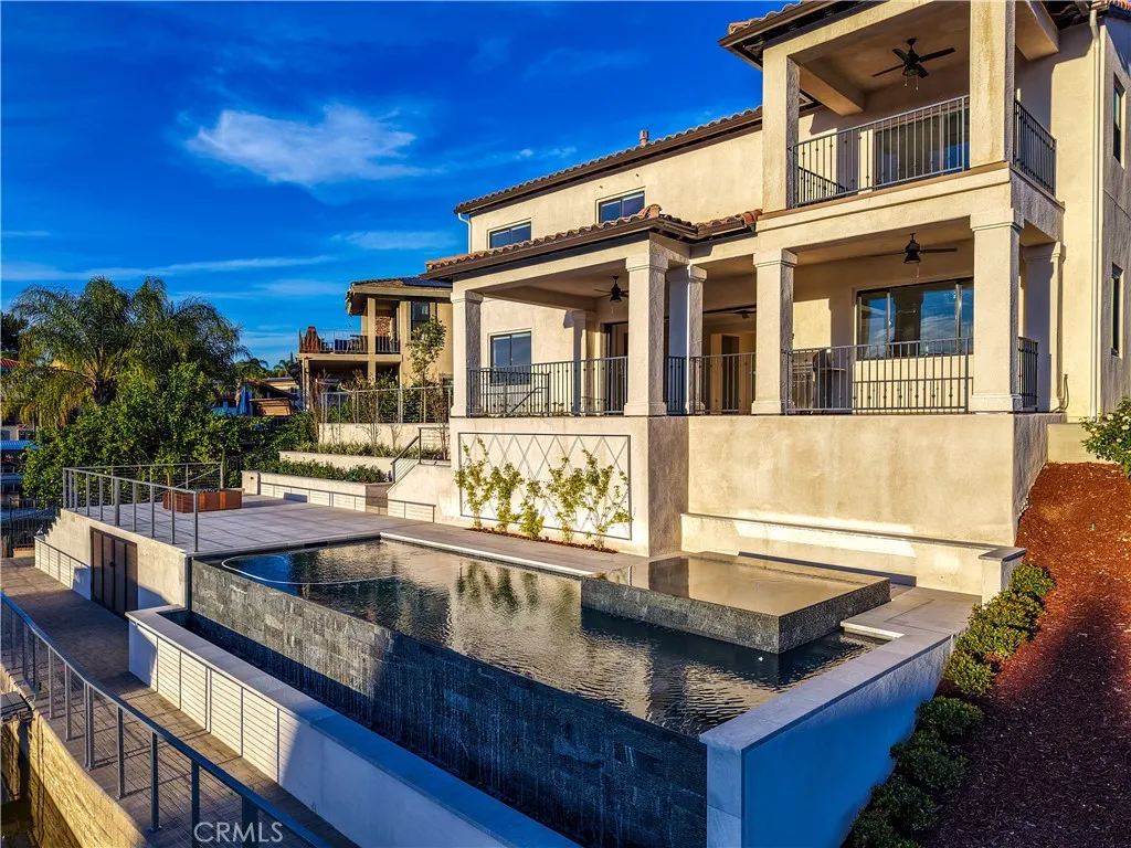 30361 Clear Water, Canyon Lake, California 92587 home-pic-1
