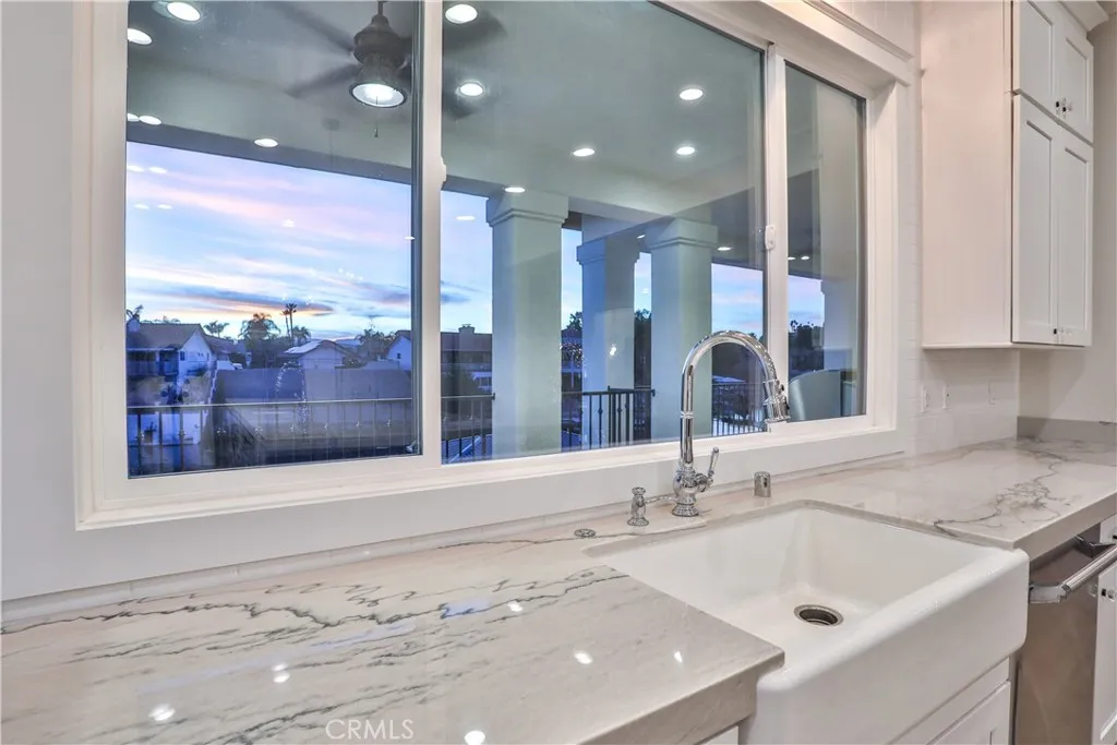 30361 Clear Water, Canyon Lake, California 92587 home-pic-16