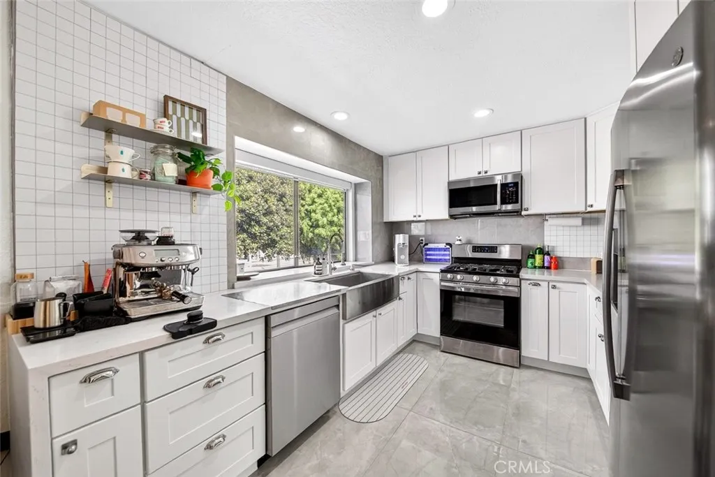 102 S Seneca Ci2, Anaheim, California 92805 home-pic-8