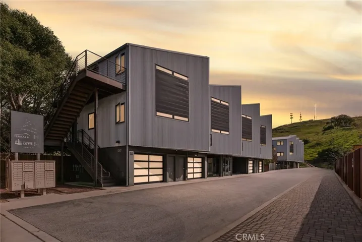 265 Bridge 104, San Luis Obispo, California 93401