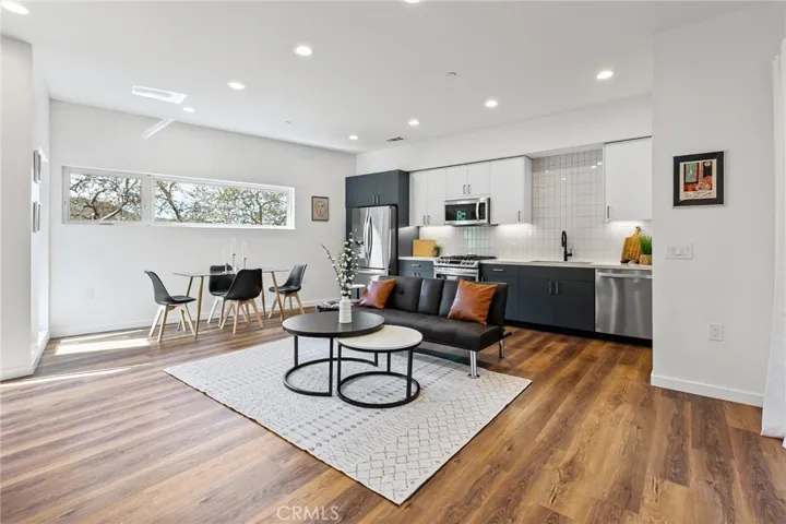 265 Bridge 104, San Luis Obispo, California 93401