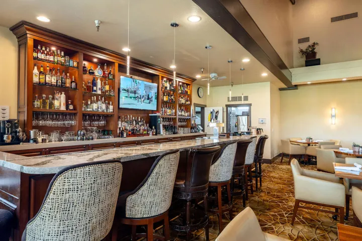bar