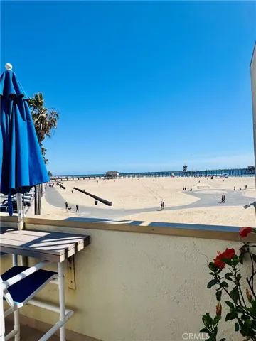 711 Pacific Coast 330, Huntington Beach, California 92648