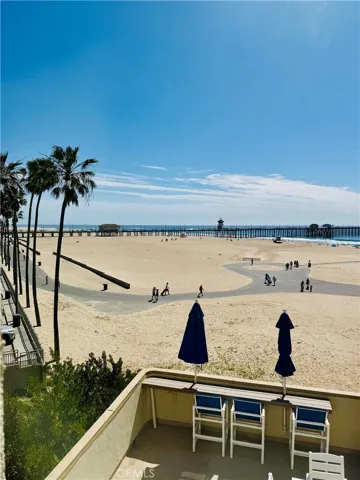 711 Pacific Coast 330, Huntington Beach, California 92648
